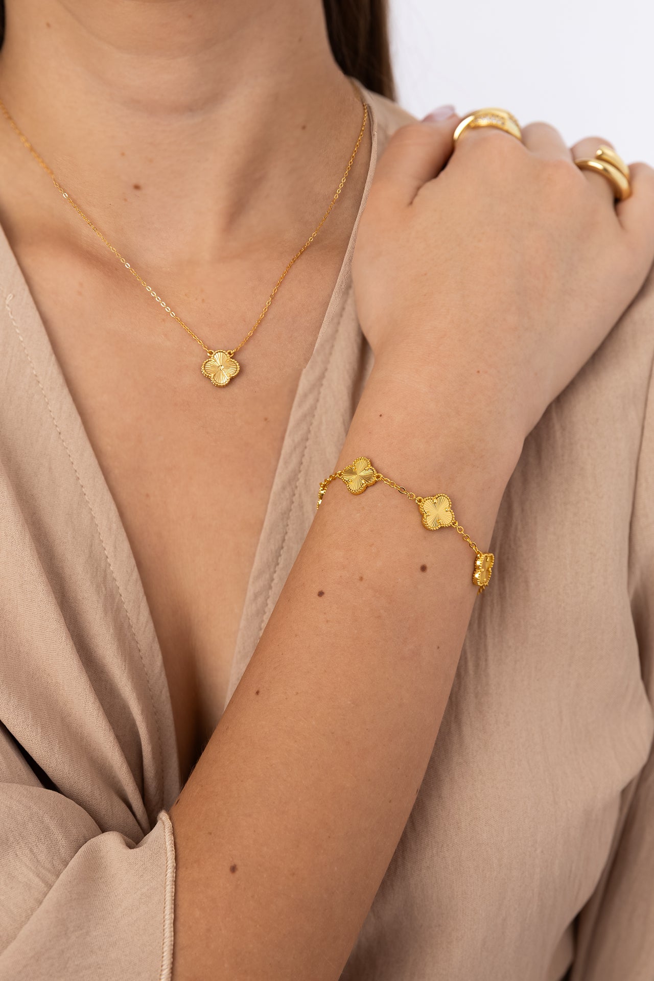 PULSERA TRÉBOL GOLD