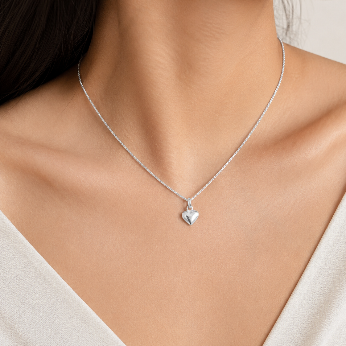 COLLAR CORAZÓN BOMBA