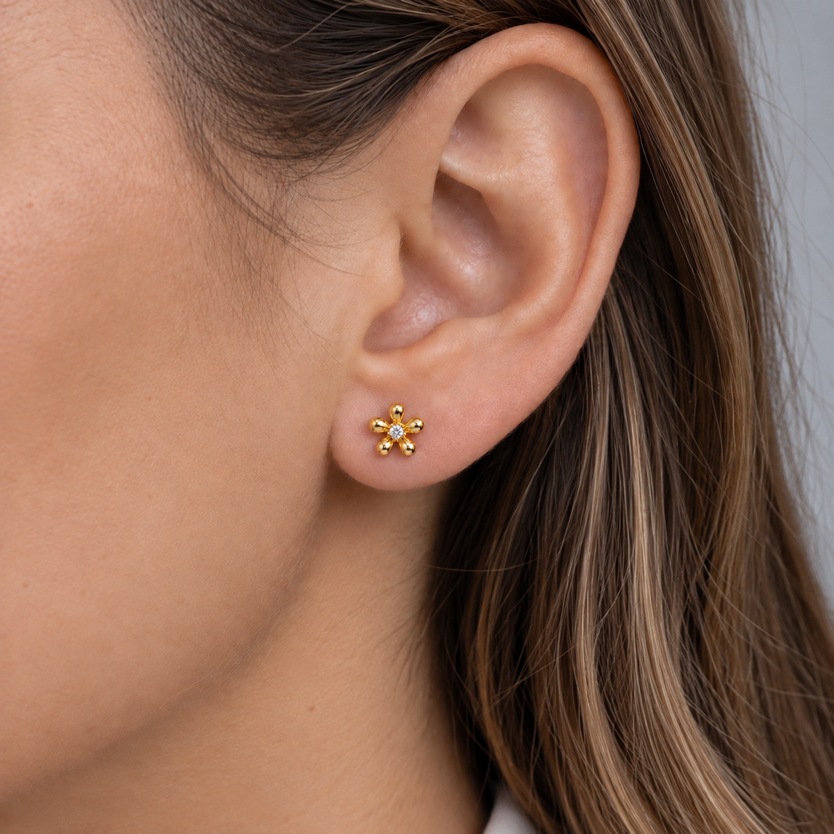 ARETES FLOR DE LUZ GOLDEN