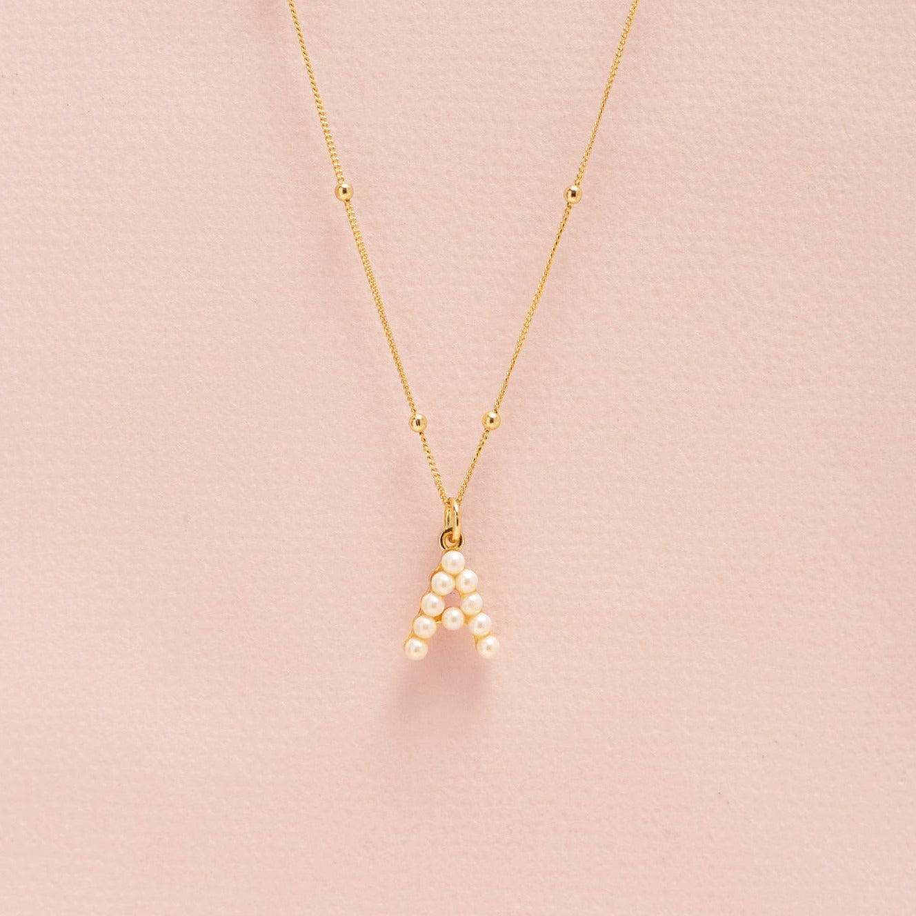 COLLAR INICIAL DE PERLAS